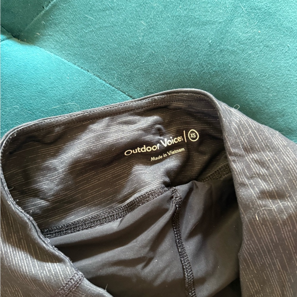 Outdoor Voices Mini Skirt in Black
Hudson Skort